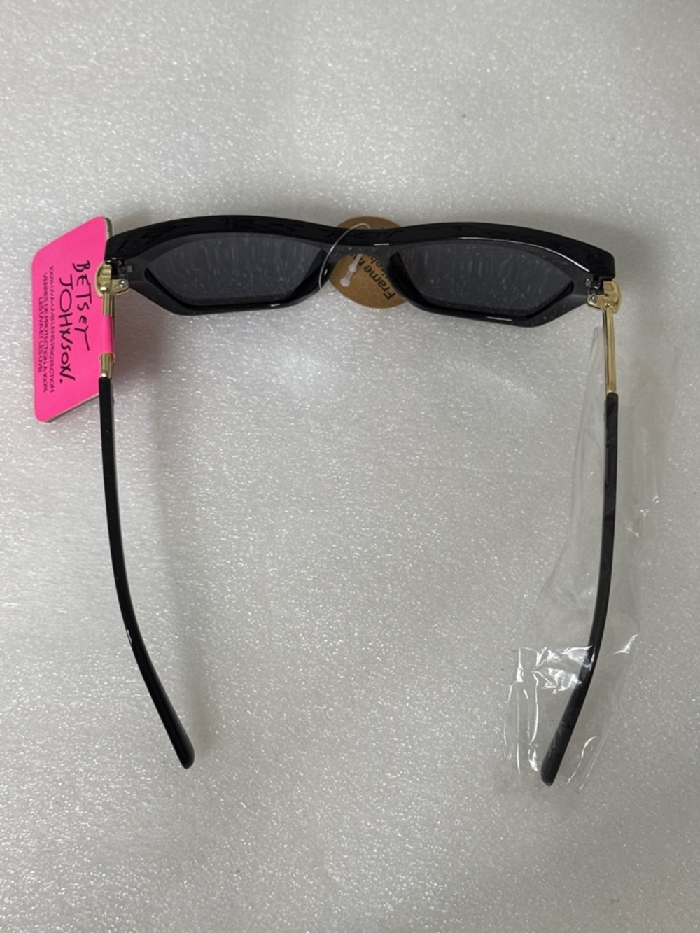 🖤🕶️✨ Betsey Johnson Black Cat-Eye Sunglasses – Recycled Frame - Picture 7 of 9